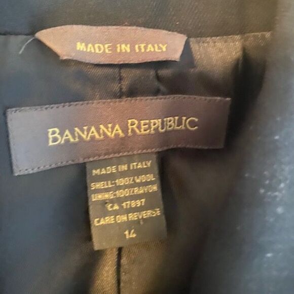 Banana Republic Black Wool blazer, size 14 - Picture 4 of 4